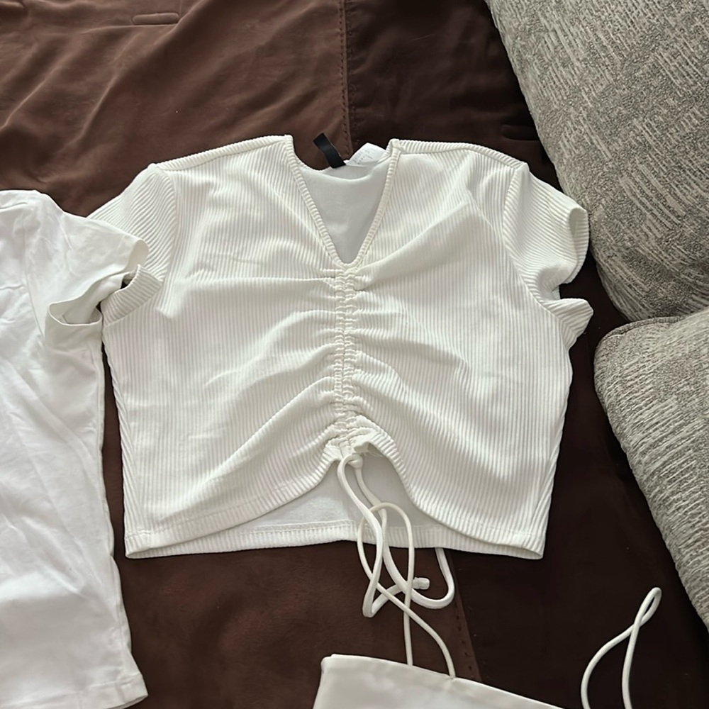 4 white crop tops